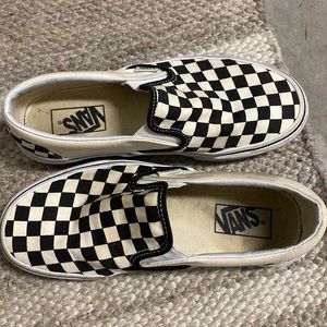 Unisex classic slip on vans checkerboard size 6.5 mens/8 womens. Off white& blk